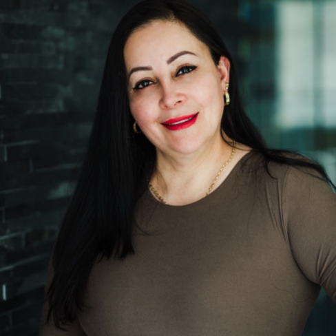 A portrait of Susanna Munoz of Altman Aesthetic Center at Englewood Cliffs, NJ.